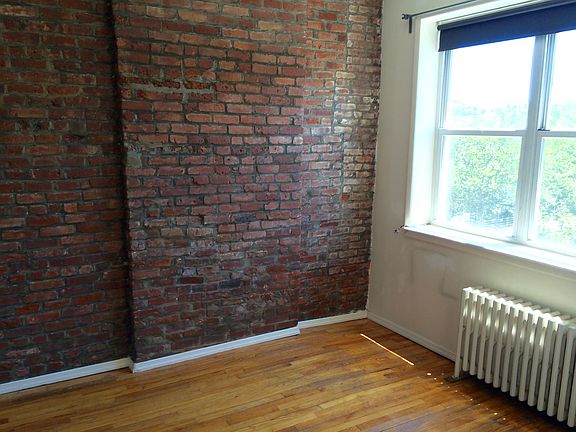 3rd image of 1906 8th Ave APT 3R
