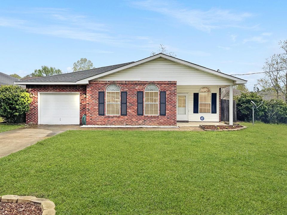 1st image of 1619 Amour Dr