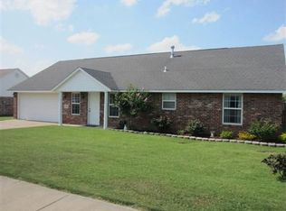 382 Jeanne Dr, Springdale, AR 72764
