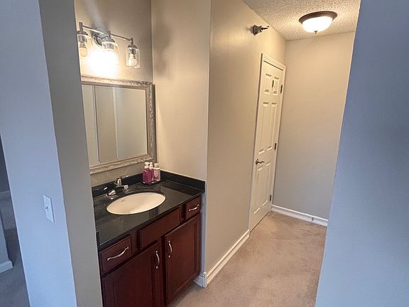 3rd image of 5978 Chasewood Pkwy APT 3