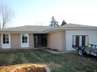 14790 Annapolis Dr, Sterling Heights, MI