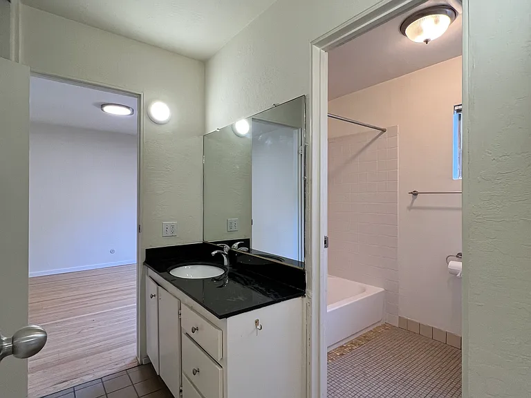 2541-2569 Le Conte Ave — Photo 4