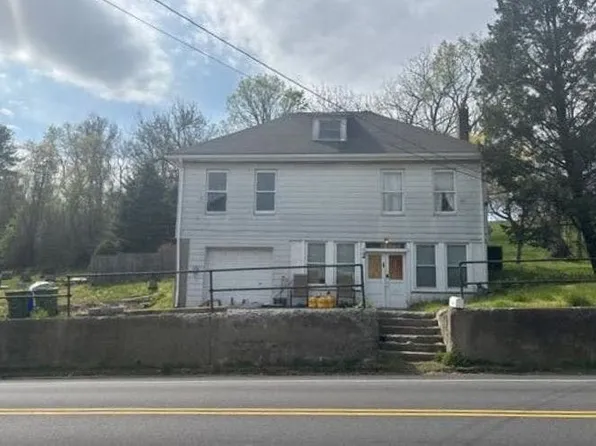 2405 Belvidere Rd, Phillipsburg, NJ 08865