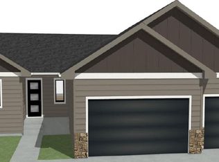 824 Sarah Cir, Garretson, SD 57030