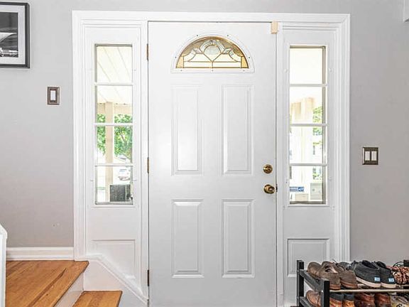 4th image of 3300 Tacoma Cir