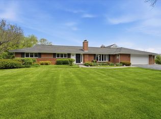 520 W Merri Oaks Rd, Barrington, IL 60010