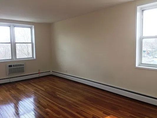 Rented by Prime Realty | media 27