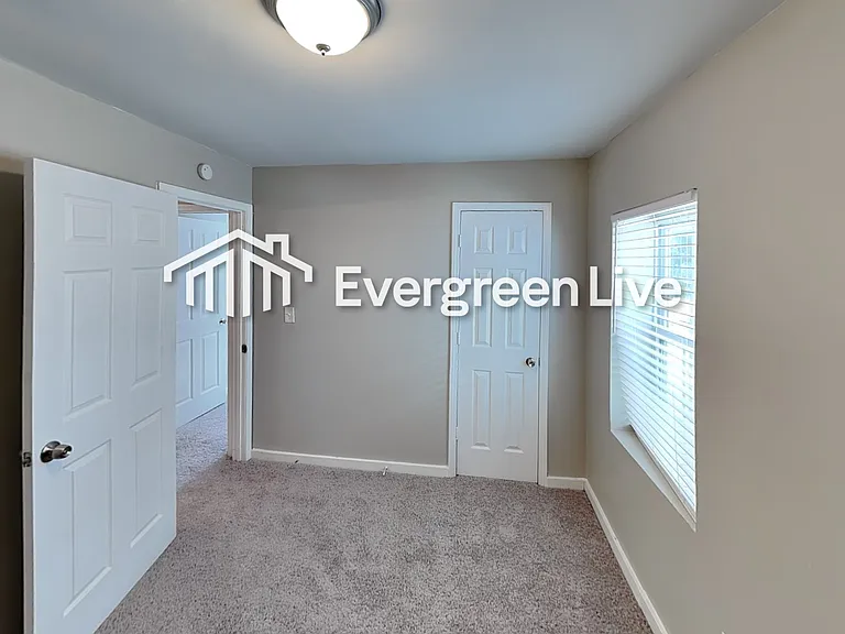 1381 Sharon St NW — Photo 14