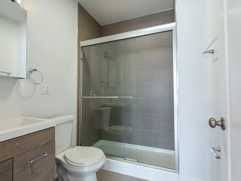 2558 W. Superior St. — Photo 11