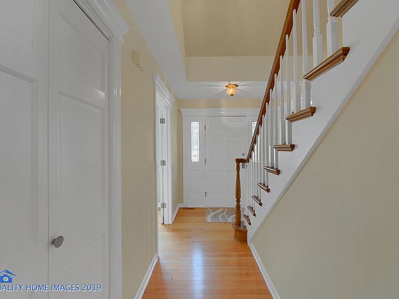 2nd image of 26W551 Woodvale Ct