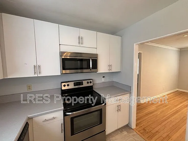 429 Wiltshire Rd — Photo 13