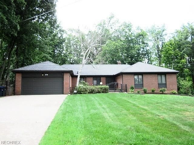 1st image of 576 Fairhill Dr