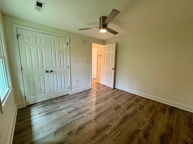 223 Smith Street — Photo 10