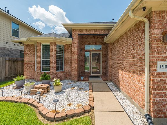 4th image of 1906 Spring Cliff Ct