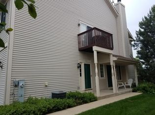 562 Foxridge Dr, Fox Lake, IL 60020