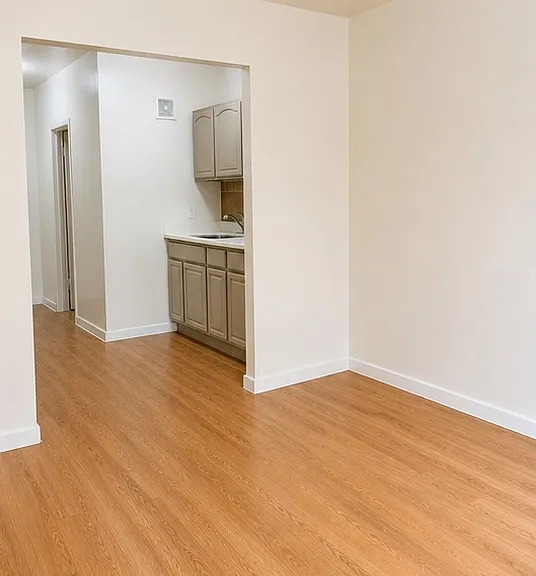 41-12 53rd St #2B — Photo 1