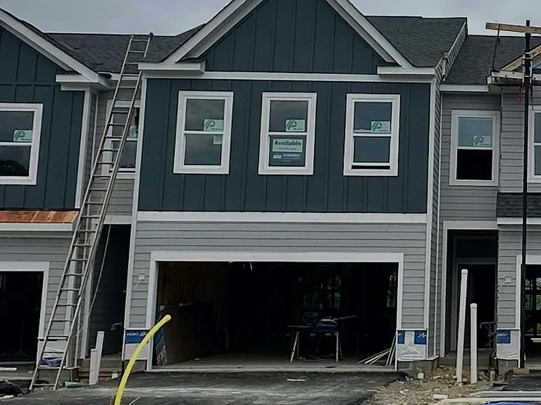 160 River Ridge Dr — Photo 1