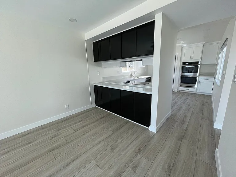 9192 Christine Dr — Photo 24