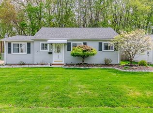5687 Anna Ct, Mentor On The Lake, OH 44060