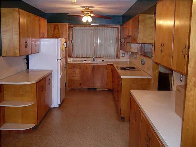 Home for Sale in Hennessey, Oklahoma $120,000