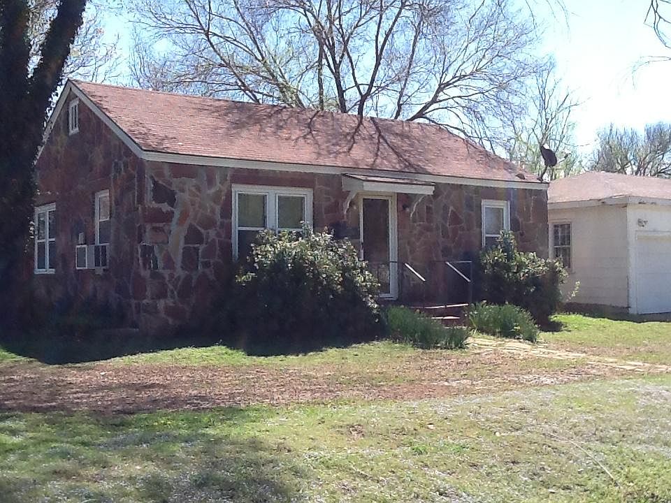 1st image of 845 N 2nd St