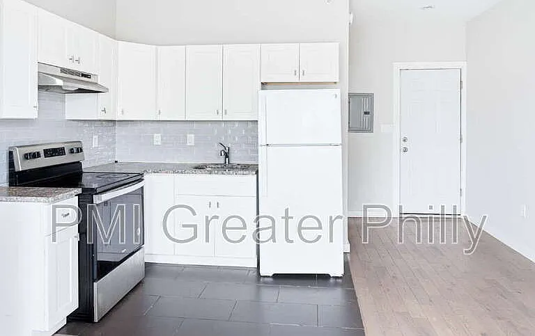 332 N 62nd St #4 — Photo 8