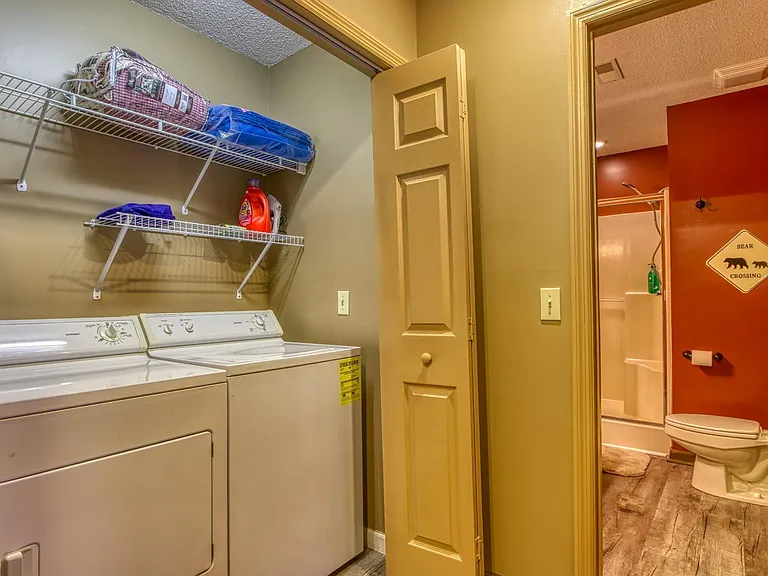 905 Smoky Bears Way — Photo 38