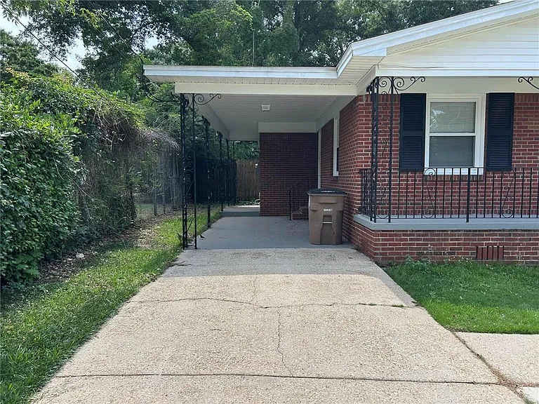 506 Seville Dr — Photo 41