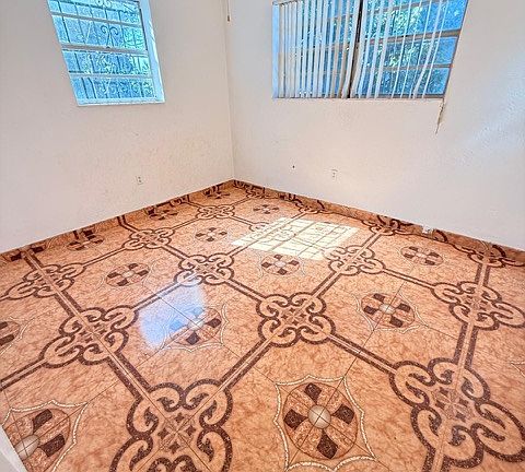 5th image of 220 NW 51st St #1