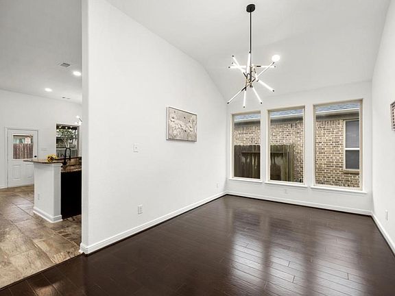 5th image of 18815 Bene Vista Dr