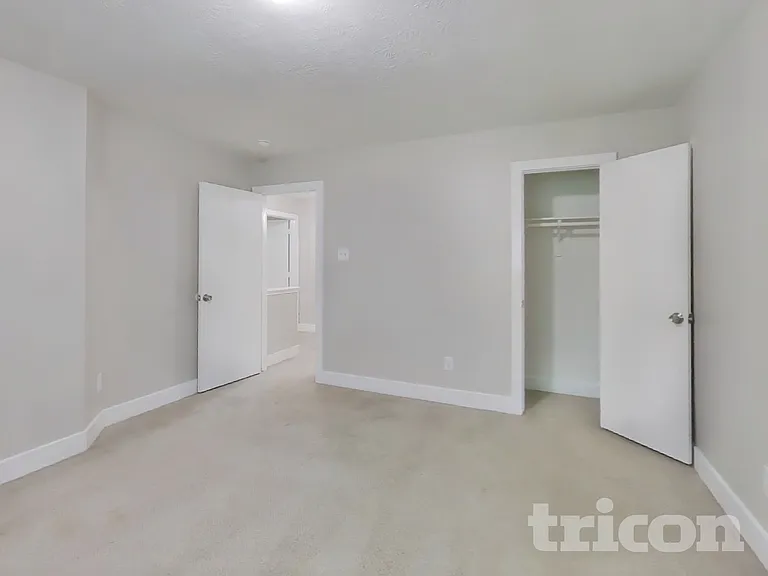 18167 Woodsdale Ct — Photo 8