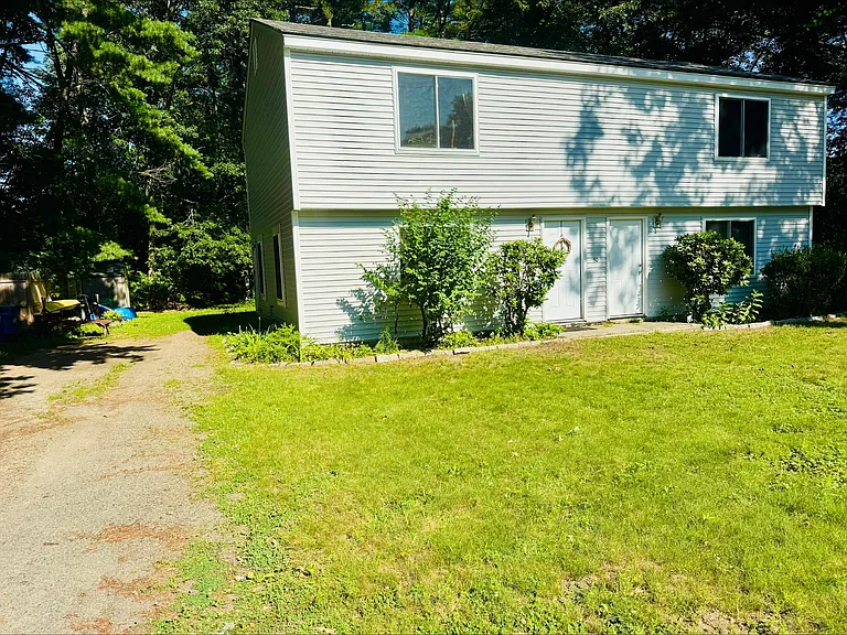 52 Randall Rd — Photo 2