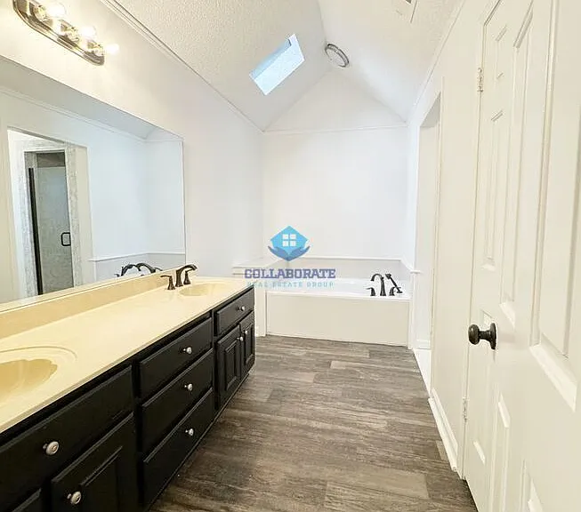 8070 Farmingdale Rd — Photo 16