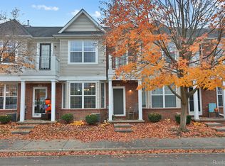 3758 Cherry Creek Ln, Sterling Heights, MI