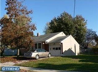 29 Lakeview Dr, Hamilton, NJ 08620