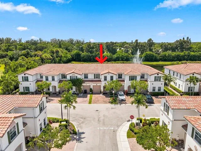 4585 Tara Cove Way