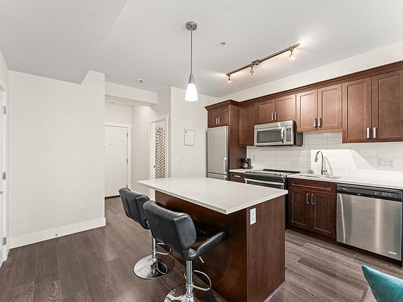 3rd image of 2288 Welcher Ave #206
