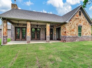 1108 Bluffs Ave, Bowie, TX 76230