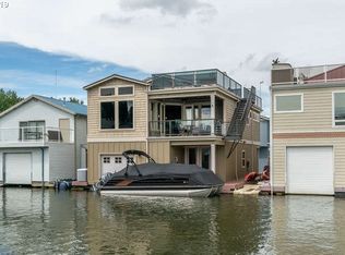 17809 NE Marine Dr SLIP B10, Portland, OR