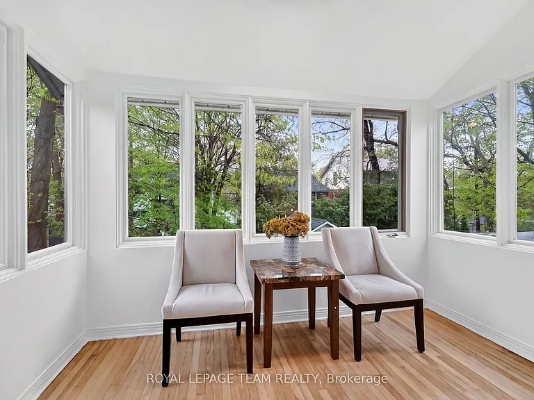 131 Acacia Ave — Photo 17