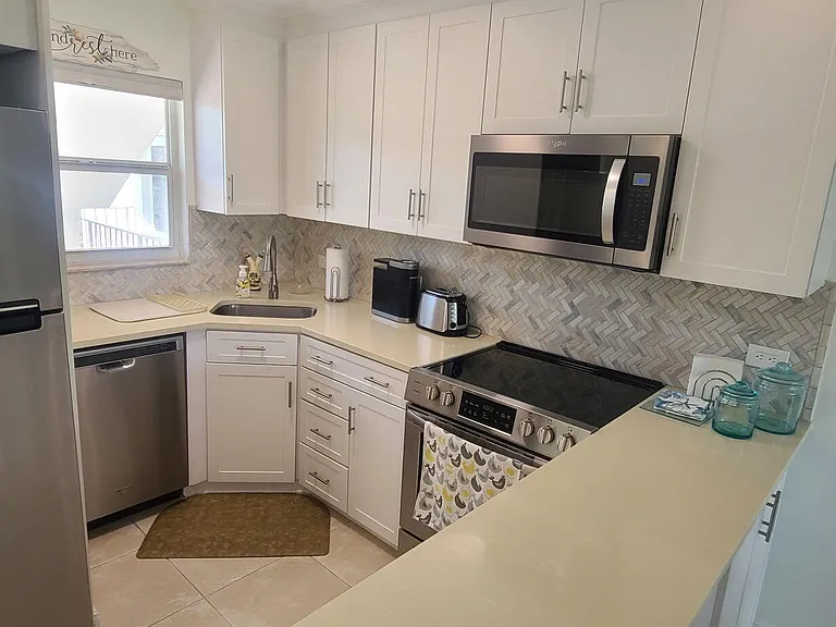 605 Sombrero Beach Rd #203 — Photo 8
