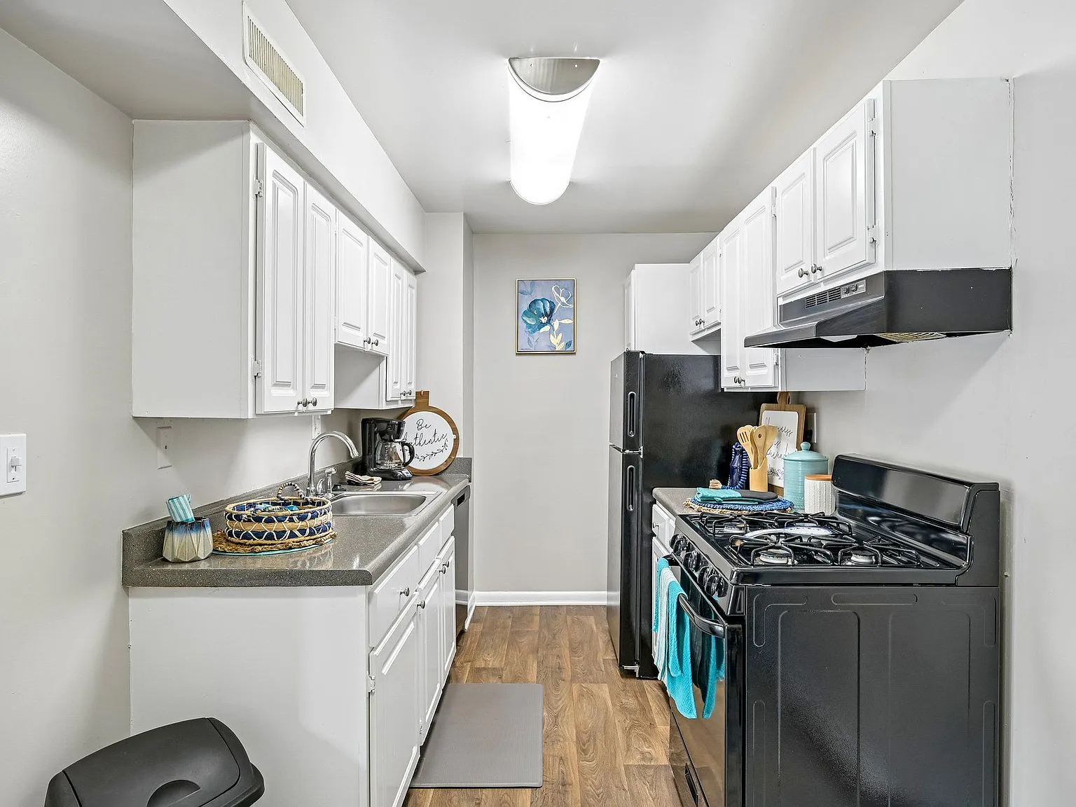 Grand Arbor Reserve Apartment Homes — Photo 3