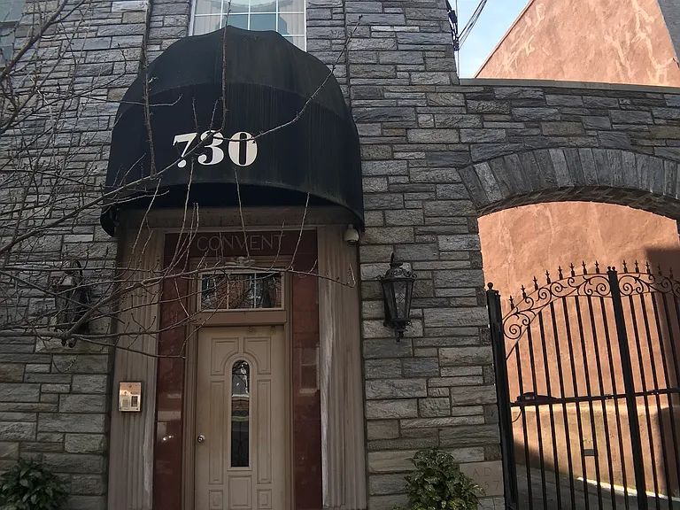 730-montrose-a-1