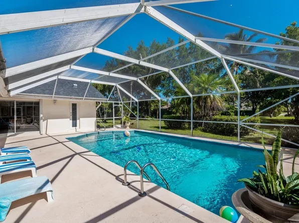 15495 Rolling Meadows Cir, Wellington, FL 33414