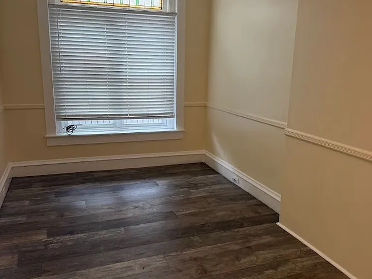 942 Washington St — Photo 4