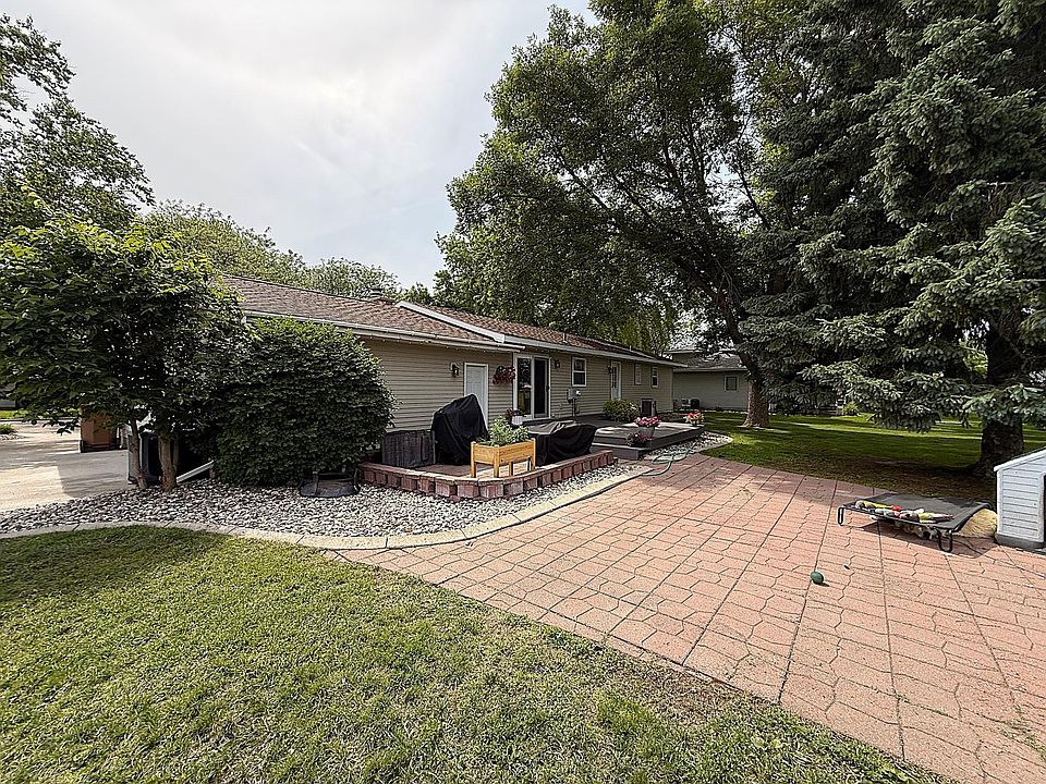 1st image of 112 Orchard Cir