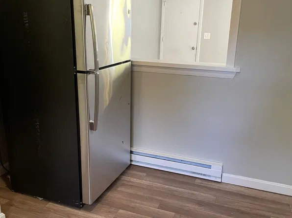 35 Kathryn Ln APT 1, Holliston, MA 01746