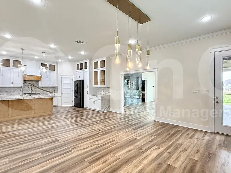 111 Tylee Cir — Photo 11