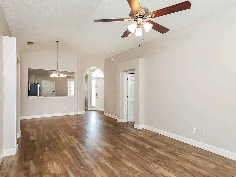 1544 Slash Pine Ct — Photo 4