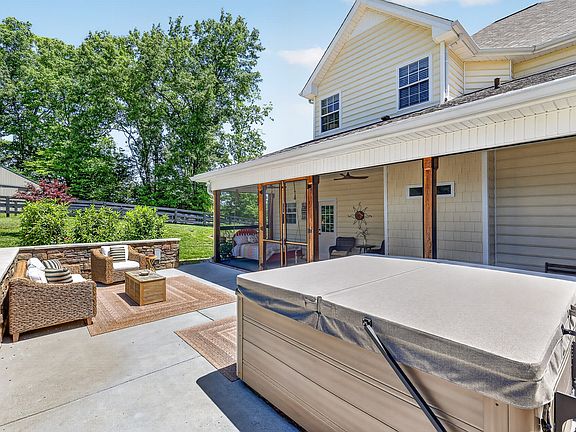 57th image of 157 Giles Ln